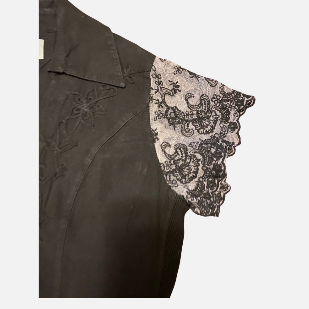 Embroidered Cotton Lucy Cap Lace Sleeve Button Blouse - Picture 6 of 9